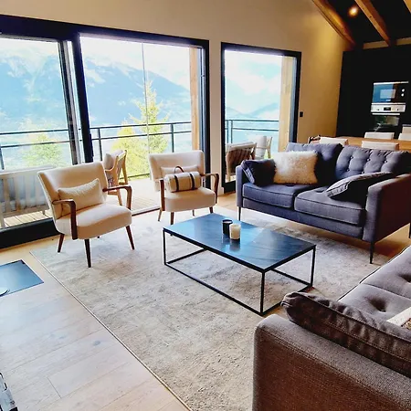 Chalet De Gamme Avec Sauna, Et Parking Proche Des Pistes - Fr-1-755-30