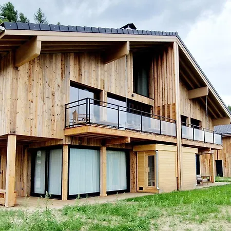 De Gamme Avec Sauna, Et Parking Proche Des Pistes - Fr-1-755-30 La Plagne